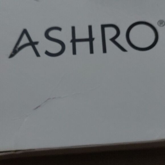 Ashro  Guava  strappy Sandals  with seashells  and blue stones  Sz 8 - Picture 12 of 12